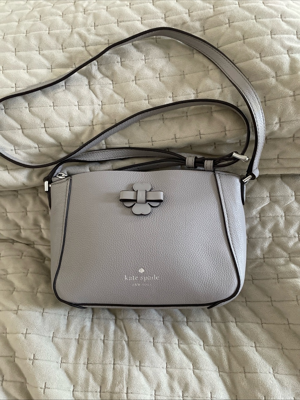 kate spade Light Gray Pebbled Leather Crossbody with Floral Turn-Lock